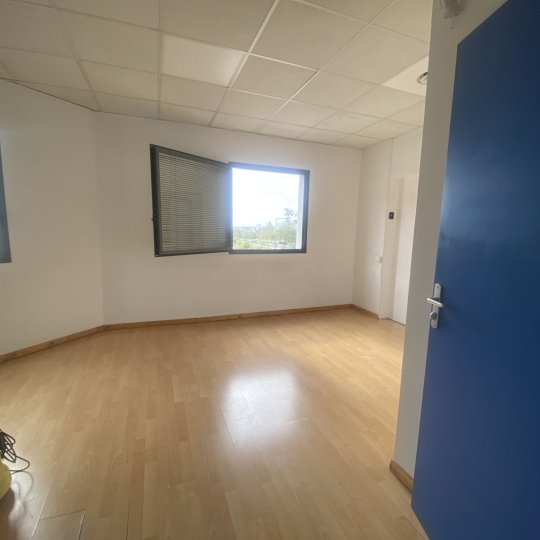  Annonces BOUCBELAIR : Local / Bureau | MARSEILLE (13013) | 68 m2 | 175 000 € 