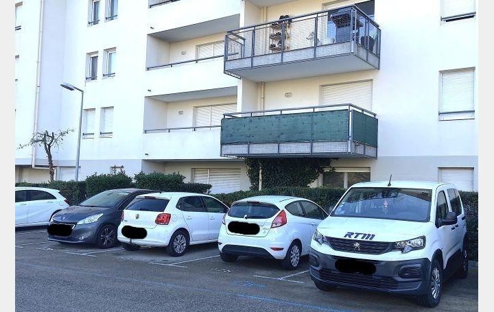 Studio   MARSEILLE  29 m2 540 € 